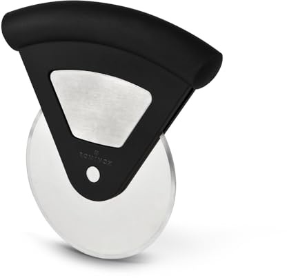 ROMINOX Geschenkartikel Pizzaschneider // Luigi – Handlicher Pizzaschneider in kompaktem Format, gummierter Griff in ergonomischem Design (Edelstahl, Kunststoff); Maße: ca. 11 x 10.5 x 2 cm