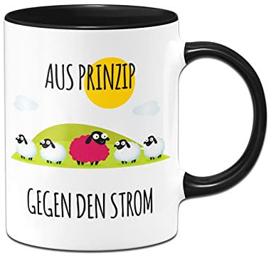 Tassenbrennerei Original Tasse mit Spruch Aus Prinzip gegen den Strom Büro Kaffeetasse lustig Schaf Herde Geschenk für Freundin, Freund, Arbeitskollegen (Schwarz)