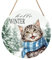 Anyako Türschild mit Aufschrift Hello Winter, niedliches Katzen-Design, grüne Kiefer, weiße Schneeflocken, Holzschild, 30,5 x 30,5 cm, rundes Holzschild zum Aufhängen, Weihnachtsdekoration für Wand,