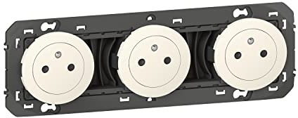 LEGRAND - Prise Triple Murale 16A avec Terre dooxie Surface - Prise 2P + T Affleurante avec Fond Rétractable - Fabriqué En France - Blanc