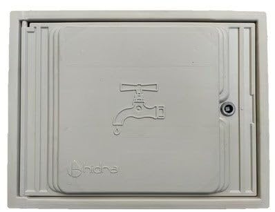 Suinga Puerta para contador fabricada en polipropileno gris de alta resistencia. Montada sobre marco para encarcelar en la pared, 35x45cm, gris
