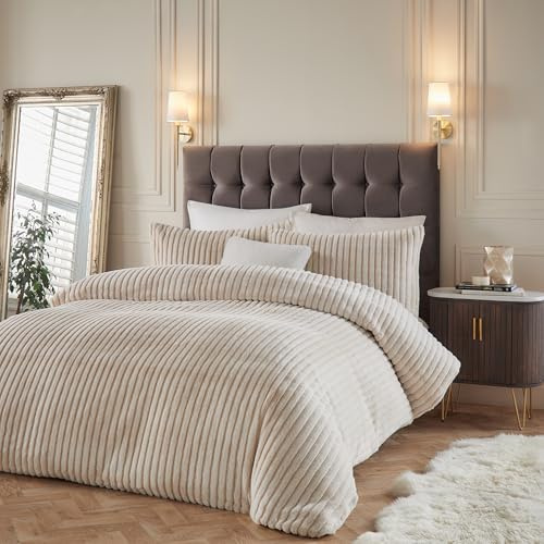 Paoletti Alpine Duvet Cover Set – Soft Faux Fur Striped Minimalist Bedding Set (Champagne - Super King)