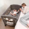 babywombworld Baby Nachttisch Stubenwagen Bett: 3-in-1 tragbares Kinderbett für Neugeborene, Seitenschläfer für Babys, Kleinkind-Spielstall, Grau, 95 x 76 x 65 cm (1 Stück)
