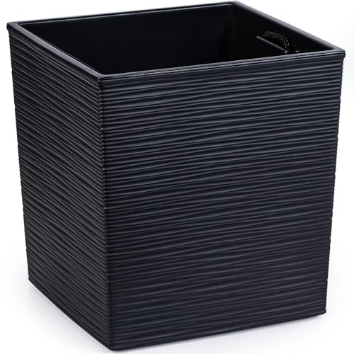 KONZEPT Pflanzkübel 30 x 30 cm mit Einsatz – Blumentopf groß aus Recyceltem Kunststoff, Meißelspuren-Optik, Wetter- & UV-beständig, Kratzfest, für Innen- & Außenbereich, Schwarz