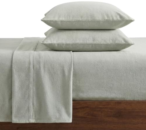 Eddie Bauer - Flannel Sheets Queen Size, Anti-Pilling & Wrinkle Resistant Cotton, Touchably Soft for All-Season Comfort - Bed Sheets with Matching Pillowcases & Fitted Sheet (Solid Green)