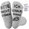 Belillpipi Fußball Socken Geschenke für Männer, Lustige Socken fussball Geschenke für Jungen Kinder mit Spruch Bitte nicht stören Ich schaue Fussball Geschenke Geburtstag Weihnachtstag(Grau)