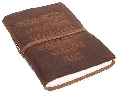 Gusti Notizbuch Leder -Memories Blanko Skizzenbuch Tagebuch Buch Poesialbum mit Spruch we didnt realize we were making memories we just knew we were having fun