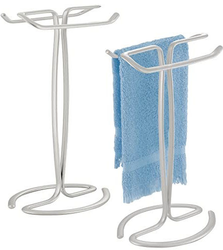 mDesign Handtuchhalter für den Waschtisch – frei stehender Handtuchständer für 2 kleine Gästehandtücher – kompakte Handtuchhalterung aus Metall – 2er-Set – hellgrau
