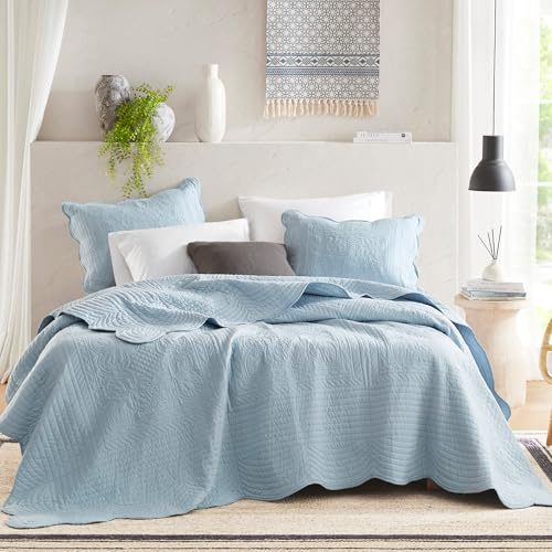 Madison Park King Quilt Set Damask Coverlet Set for King Size Bed, Cottage Oversized Quilt Set, Scallop Edge, All Season, Pre-Washed Cotton-Filled King Size Quilt, Tuscany, King/Cal King Blue 3 Piece