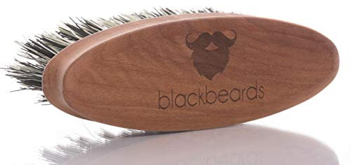 blackbeards Bartbürste ● Vegane Borsten aus Tampico Fibre ● Griff aus geöltem Birnbaumholz ● Bartpflege vom 3-Tage-Bart bis Vollbart ● Für einen weichen, gepflegten Bart ● In Deutschland hergestellt