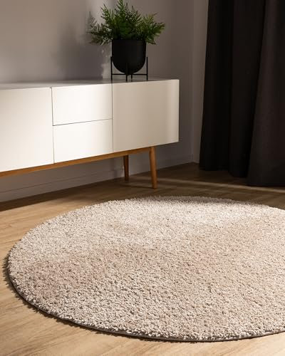 benuta Hochflorteppich SOHARI Beige ø 120 cm rund - Kuschelig Weicher Teppich im Minimalistischen Look - Pflegeleicht - Fußbodenheizung Geeignet