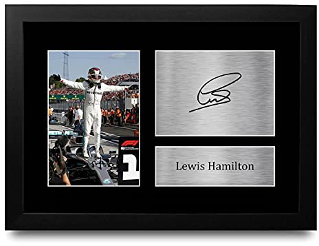 HWC Trading Lewis Hamilton Geschenk Signed A4 gedruckt Autogramm Mercedes F1 Geschenke drucken Fotobildanzeige ((Framed) Lewis Hamilton Celebration)