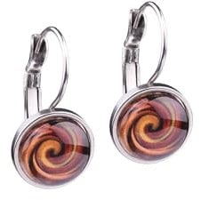 Adi Modeschmuck Ohrring 'Sienna', farbige Ornamente unter einem 12mm Glas Cabochon, handgefertigt in Berlin (Braun)