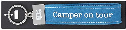 Depesche 4298-103 Schlaufen Schlüsselanhänger aus Filz, mit graviertem Metallabschluss und kultigem Aufdruck, Camper on Tour, blau, ca. 17 x 3 x 1 cm