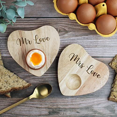 eBuyGB Set of 2 Personalised Heart Egg Boards, Mr & Mrs Egg Cups, 5th Wedding for Couples, His & Hers Breakfast Board, Wood Wedding Anniversary