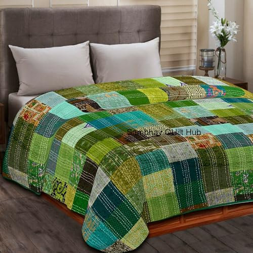 Sambhav Quilt Hub Handgefertigte Vintage-Sari-Patchwork-Kantha-Steppdecke, Vintage-Stil, dekorative Tagesdecke, Quilten, Hippie-Steppdecke, King-Size-Bettdecke, Überwurfdecke (grün, 152,4 x 228,9 cm)