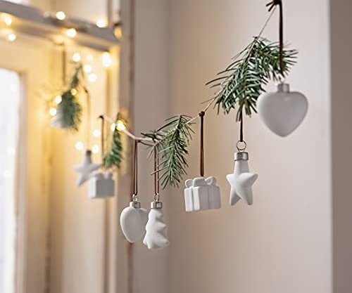 8 Deko-Hänger Winter aus Porzellan, weiß, Weihnachtsbaumschmuck, Christbaumschmuck, Tannen-Baumschmuck