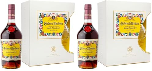 Cardenal Mendoza Clásico Solera Gran Reserva, Brandy de Jerez (1x0,7l) 40% vol - In edler Geschenkverpackung mit Brandyglas - 15 Jahre im Solera-System gereift, ausgewogener Geschmack, angenehm süß