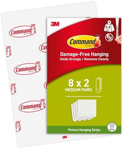Command Strisce Adesive Appendiquadri Medie, Taglia M - 8 Paia (16 Strisce) Bianche - Appendi Quadri e Cornici senza Chiodi, Rimovibili senza Residui, Tenuta fino a 5 kg