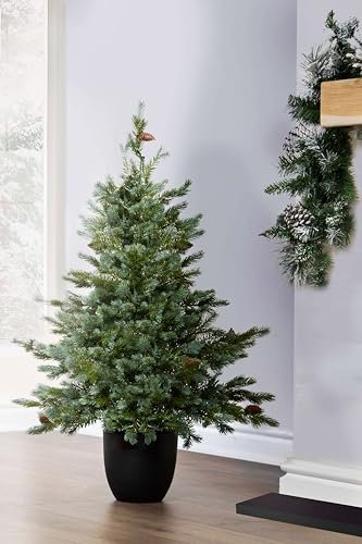Christmas Tree World | Artificial Unlit Cairngorm Pine and battery-operated lights bundle | Natural and Realistic Look | 3ft/90cm with warm white lights