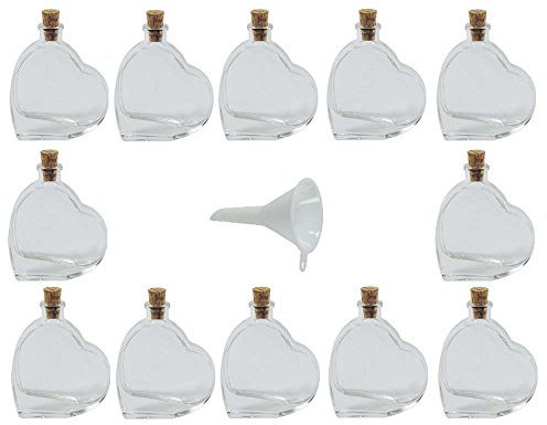 Viva Haushaltswaren - 12 Mini Bottiglie di Vetro a Forma di Cuore da 50 ml, Set di Bicchieri con Tappo in Sughero, Utilizzabili Come bomboniere, Bottiglie di liquore, Olio ECC. (con Imbuto Ø 5 cm)