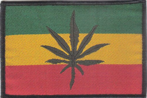 Aufnäher Gewebt/Patch Rasta Leaf - grün gelb rot mit Hanfblatt