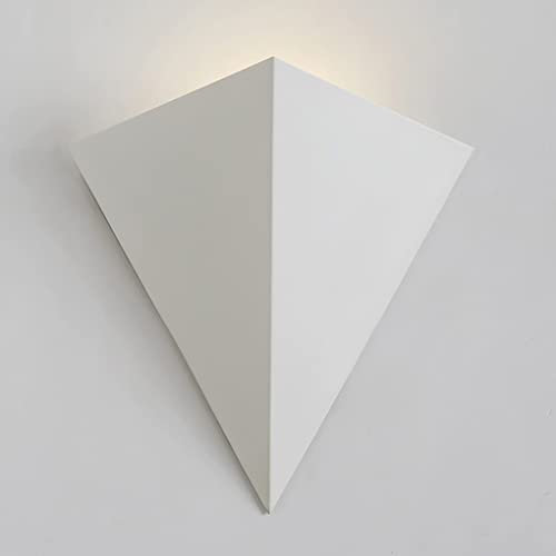 SSNCcNC LED modern Wandlampe innen Weiß Wandleuchte 5W Kreativ Dreieck aus Eisen Wandstrahler für Schlafzimmer Wohnzimmer Flur Treppenhaus Dekorative Warmweiß 3000K