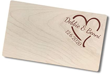 Personalisiertes Frühstücksbrettchen graviert aus Holz, 26 x 15 x 1,5cm, Vesperbrett individuelle graviert mit Motiv und Text, Valentinstag, Brettchen aus Holz für Hochzeit oder Geburtstag