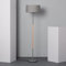 LEDKIA LIGHTING - Stehleuchte Silinda | Elegantes nordisches Design | Metall & Textil | Für E27 RGB/CCT LED | Wohnzimmer, Küche, Schlafzimmer, Grau