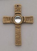 MaMeMi KREUZ AUS BRONZE mit KLAREM STEIN 7,5 cm Wandkreuz religiöses Symbol Design von Künstler Peters