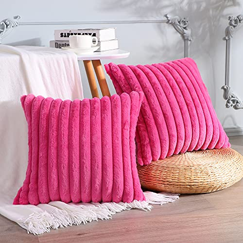 Soleebee Lot de 2 - Taies d'oreiller Velours Peluche, Taies d'oreiller Artificielle Douce Fourrure Housse de Coussin Décoration pour Chambre Lit Voiture De La Maison Canapé (40x40cm, Rose Rouge)