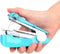 Blaue tragbare Handnähmaschine, Mini-Handnähmaschine, handliches Nadelarbeitswerkzeug, Mini-Nähmaschine, Handstichmaschine
