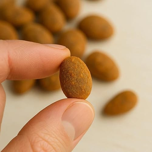 3 x 200 g - Mandorle al Cioccolato e Rosa Canina - Mandorle Ricoperte - Prodotto a Bari - Confezione da 200g - La Fattoria Della Mandorla