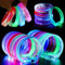AUAUY 12 Stück LED Leuchtarmbänder Blinkende Armbänder in der Dunkelheit Party Zubehör Glowstick Armband, Beleuchtendes Spielzeug für Geburtstagsparty Geschenke, Armreif für Kinder Erwachsene