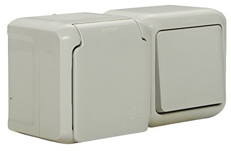 Legrand 782391 Forix - Juego de interruptor y enchufe de montaje en superficie a prueba de humedad (horizontal). Enchufe IP44 con tapa. Color Blanco