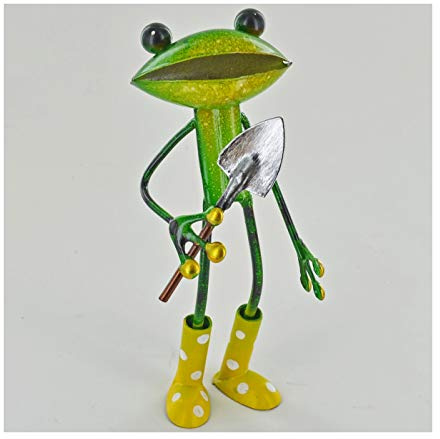 FABULOUS GREEN METAL GARDEN FROG WITH TROWEL SCULPTURE ORNAMENT FIGURE FROGS