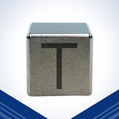 Gravierter Wolfram-Würfel, 1,3 cm (T)