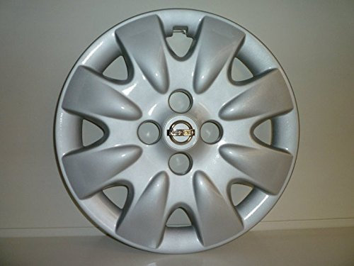 Farad Set mit 4 Radkappen mit Nieten, kompatibel mit Nissan Micra ab 2003 R 14 (verchromtes Logo)