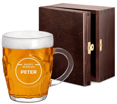 Maverton Bierglas mit Gravur 500 ml - traditioneller Biermaßkrug mit Henkel - personalisierte Geschenke für Biergenießer - Männergeschenke zum Vatertag zu Weihnachten