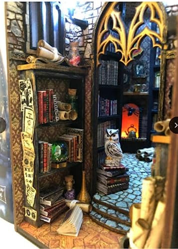 Inserisci Fiaba Fantasy Mago Biblioteca Medievale Peeped Studio Ufficio Scrivania Legno Decorativo Fermalibri