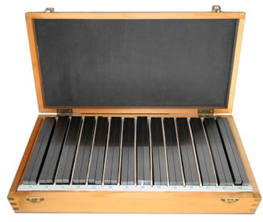 SOGI PAR-28 Set Parallele Acciaio Temprato Rettificato 28 Pezzi 150x10mm Durezza 60-61 HRC Precisione ±0.005mm con Custodia