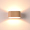 Alpinaluz Wandleuchte für den Innenbereich – Licht nach oben und unten – gebogenes Design aus lackiertem Stahl in Holzfarbe Braun – LED-Fassung G9 – moderner Stil für Flur, Schlafzimmer oder Treppen