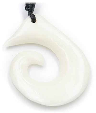 Drachensilber Maori Spirale Schmuck Anhänger aus Knochen, Maorischmuck handgeschnitzt, inkl. Textilband, 3,5cm lang