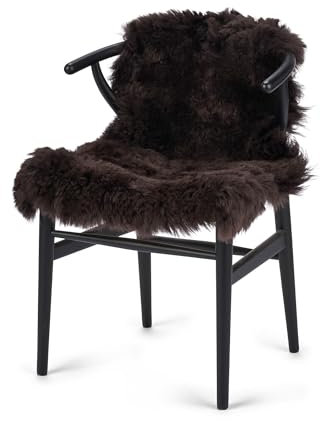 Nordic Sheep Lammfell Langhaarig 90x60 cm | Lammfell Echt für das Sofa, den Stuhl oder rund um den Esstisch | Jedes Lammfell Teppich ist EIN Unikat und von der Natur geschaffen | Farbe: Schokolade