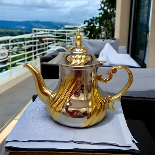 Théière à thé marocaine en acier inoxydable décorée avec filtre intégré et poignée authentique traditionnelle, modèle gravé avec design classique arabe (petite- 0,8 l)