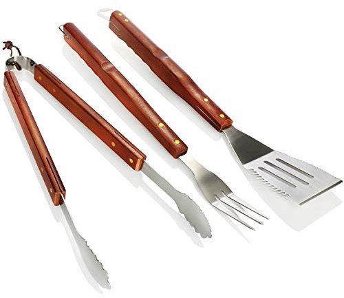 com-four® Posate per Grill 3 Pezzi - pinze per Grill, spatola per Grill e forchetta per Grill in Acciaio Inossidabile - Accessori per Barbecue con Manico in Legno (03 pz. Marrone - Manico in Legno)