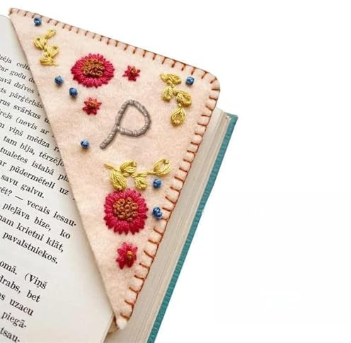 MOTEERLLU Personalized Hand Embroidered Corner Bookmark with A-Z Initial, Cute Book Markers for Reading Women, Book Lovers Gifts for Friends Mom & Teachers, 3.74(Fall-p)