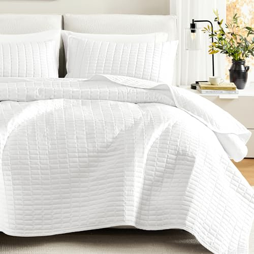 Comfort Spaces Kienna Steppdecken-Set, luxuriös, doppelseitige Nähte, für alle Jahreszeiten, leicht, Tagesdecke, Bettdecke, passende Kissenbezüge, Full/Queensize, 228,6 x 228,6 cm, Weiß