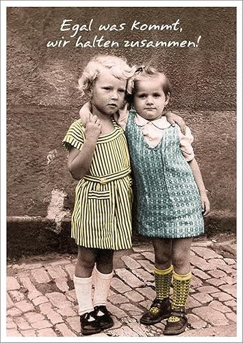 Gutsch Verlag Lustige Vintage Postkarte mit Retro Kinderfoto und Spruch 'Egal was kommt, wir halten zusammen' – Freundschaft, Zusammenhalt & Humor – Ideal für Sammler & Verschicken