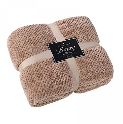 GC GAVENO CAVAILIA Waffle Popcorn King Throw – Soft Honeycomb Textured Blanket for Sofa and Bed | Lightweight, Fluffy and Easy Care Bedspread | Cosy, Warm Throw for All Seasons, Mink, 200x240 cm